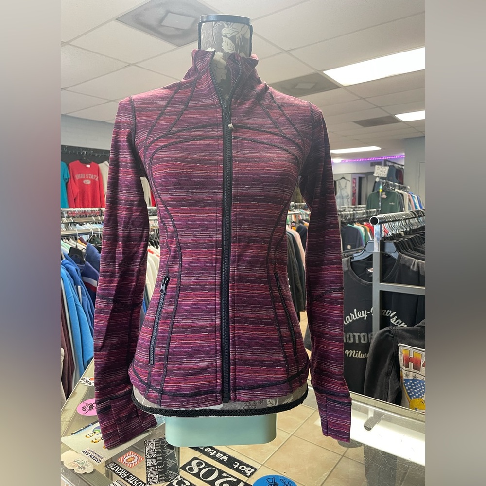 Lululemon Women’s Jacket Size 6